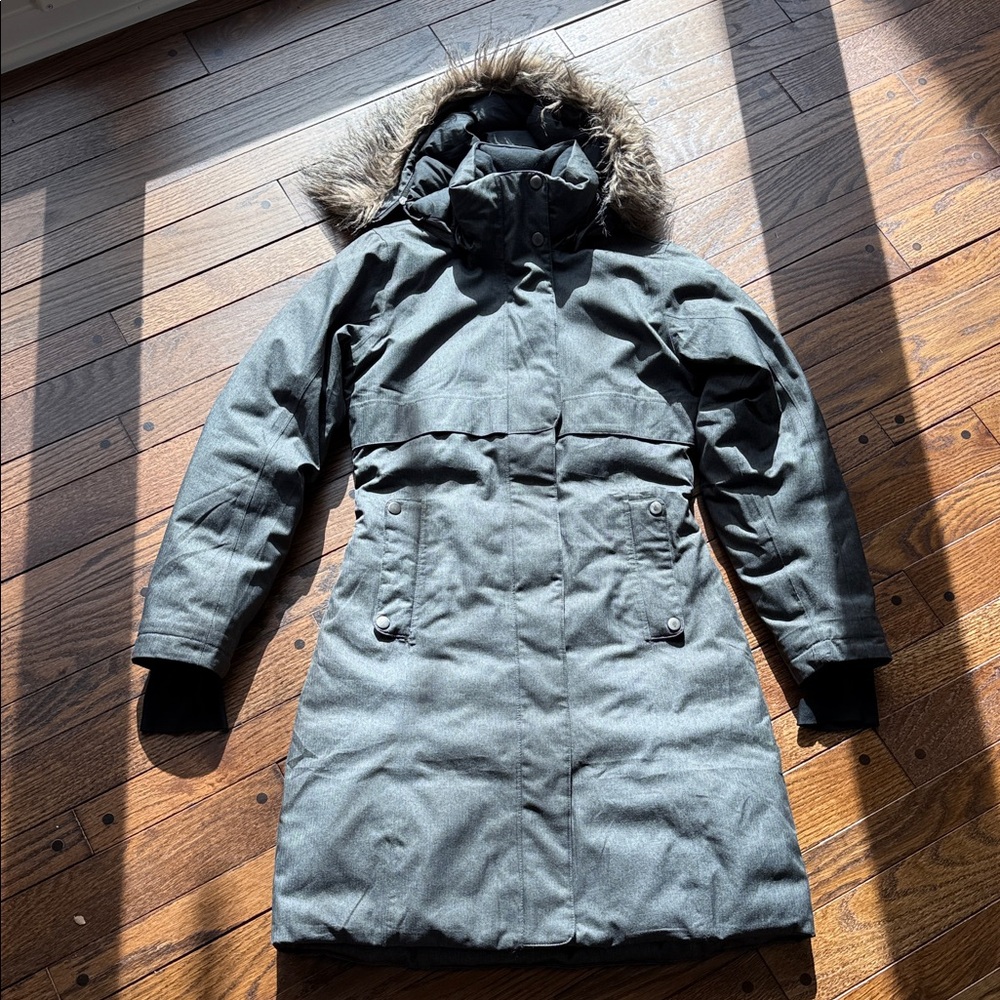Columbia Women's Gray Ski Jacket with Faux Fur Trim